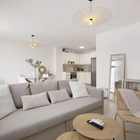 Beachfront Seaview Oasis *