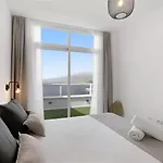 Beachfront Seaview Oasis - Private Terrace & Panoramic Ocean Views