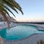 Beachfront Seaview Oasis - Private Terrace & Panoramic Ocean Views Tabaiba