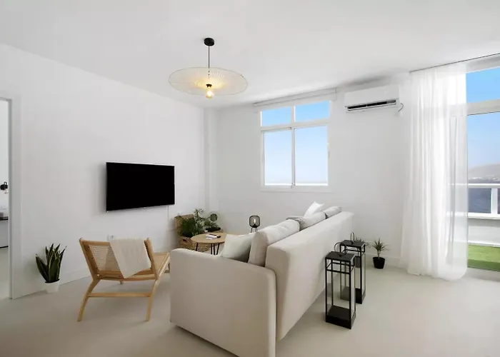 Beachfront Seaview Oasis Lejlighed *