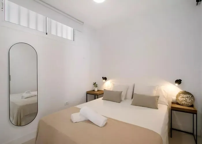 Beachfront Seaview Oasis Lejlighed *