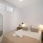 Beachfront Seaview Oasis - Private Terrace & Panoramic Ocean Views Apartment *